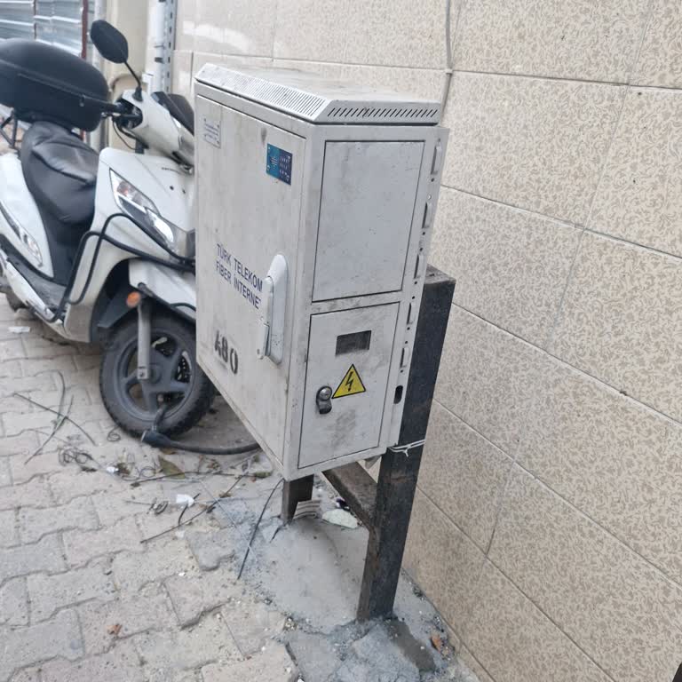 Türk Telekom'da Aylardır Süren İnternetsiz Kalma Ve Yıpranmış Fiber Kutu Şikayeti