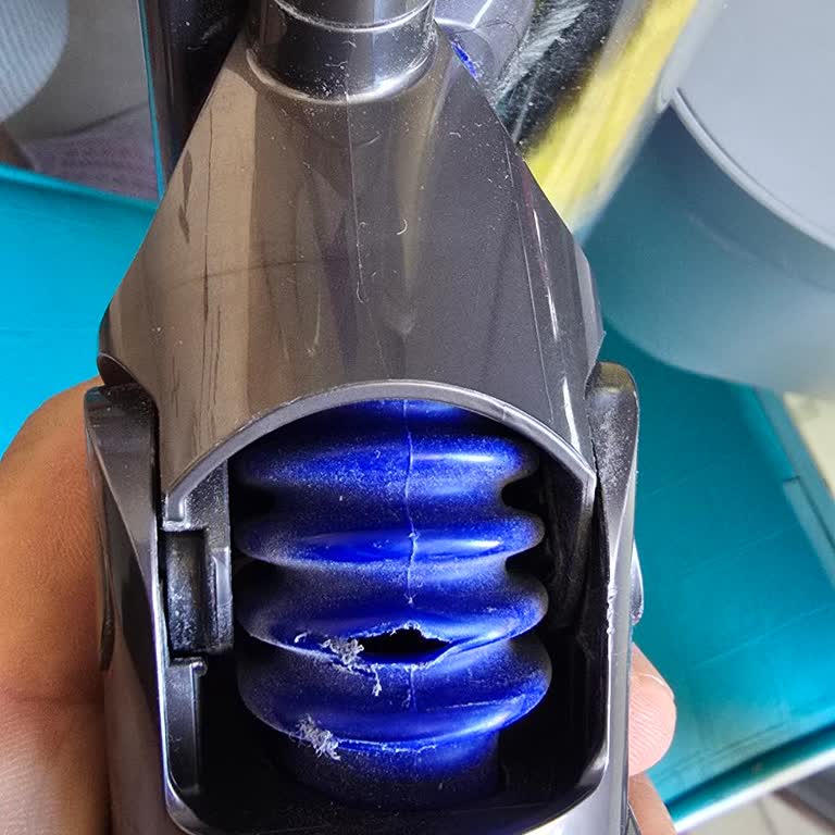 Dyson V15 Süpürge Hortum Yırtılması Ve Haksız Müşteri Hizmetleri Çözümü