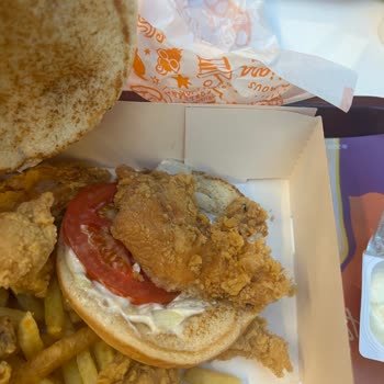 Bursa Sur Yapı Popeyes Şubesinde Tek Tavuk Ve Bayat Ekmek Şikayeti