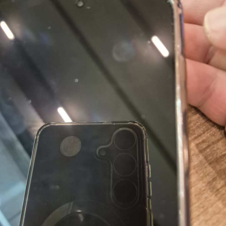 Samsung Telefon Ekran Lekesi İçin Garanti Talebinde Cevapsızlık