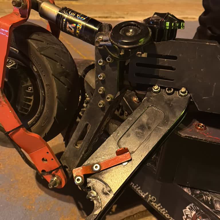 Onvo Rx8 Katlama Noktasındaki Parça Kırıldı Stok Yok Ve Yanıt Bekleniyor