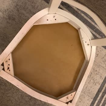 Kelebek Mobilya Sandalyesinde Çocuk Güvenliği Riski Ve Hatalı Servis