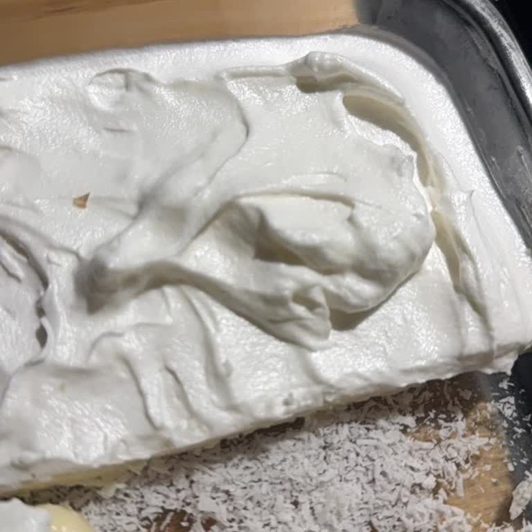 BİM Kent Krem Şantisinin Lezzetsiz Ve Köpük Gibi Olması