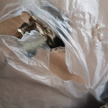 Teslimatta Gözle Görülen Kutu Hasarı Ve Kargonun Ürünü İade Etmemesi