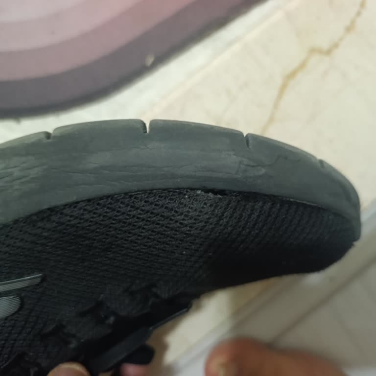 Garanti Kapsamındaki Deforme Olan Skechers GO Walk Ayakkabısının İncelemesinin Reddedilmesi