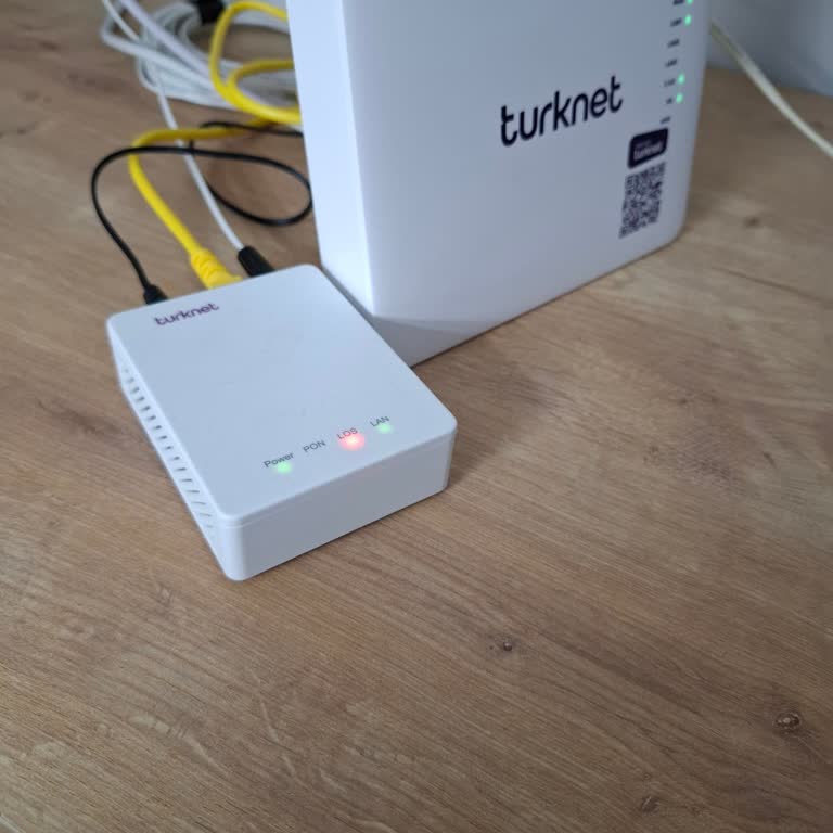 TurkNet 1000 Mbps İnternetinde Sürekli Kesintiler Ve Canlı Destek Eksikliği