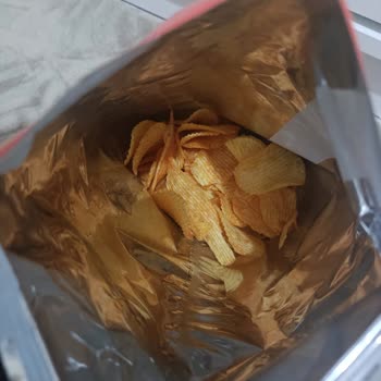 Ruffles Ketçap Aromalı Cips Paketi Boş Ve Yüzde Yirmi Daha Fazla İddiası Yanıltıcı