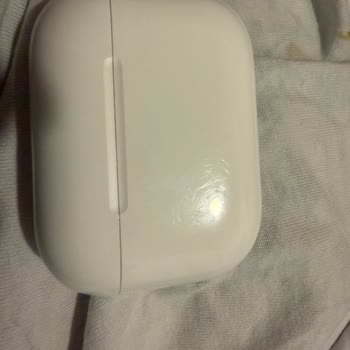 Airpods Pro 3'te Kılcal Çizikler Beni Hayal Kırıklığına Sürükledi