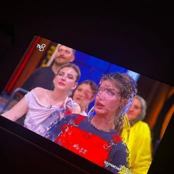 TV8 Yayınında Sürekli Görüntü Ve Ses Donması