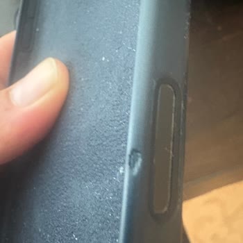 Apple Orijinal Silikon Kılıfta Hızlı Aşınma Ve Soyulma