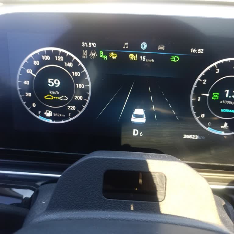 Garanti Dışı Radar Sensörü Ve Serviste Oluşan Bagaj Kapağı Hasarı