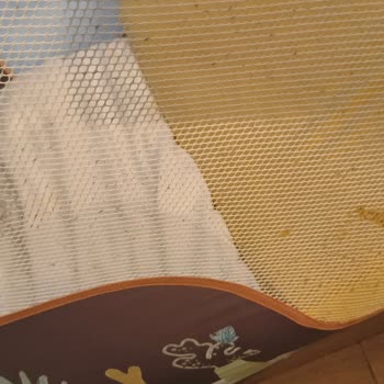 Bebekli Aileyi Aldattı; Hijyensiz Oda Ve Yanıltıcı Bilgiler