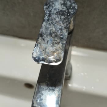 Bebekli Aileyi Aldattı; Hijyensiz Oda Ve Yanıltıcı Bilgiler