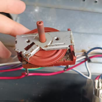 Teka Fırınımdaki Komütatör Parçası Bulunamıyor Ve Servis Cevap Vermiyor