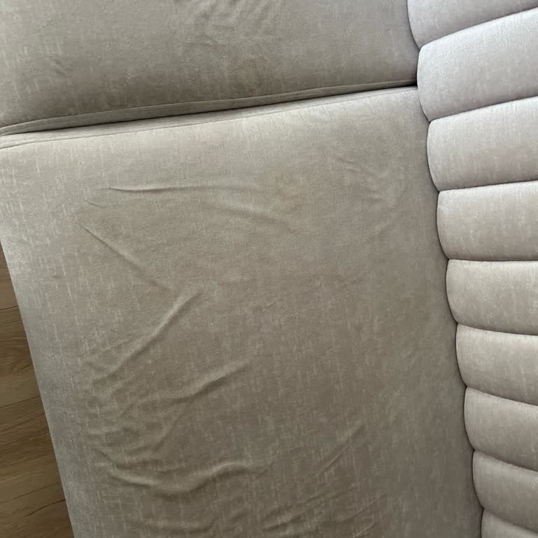 Bellona MASKO Şubesinde Larissa Koltuk Takımının Kumaşında Tiftiklenme Ve Toplanma