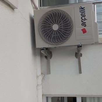 Arçelik Servisinde Güvensiz Klima Montajı Ve Saygısız Yaklaşım