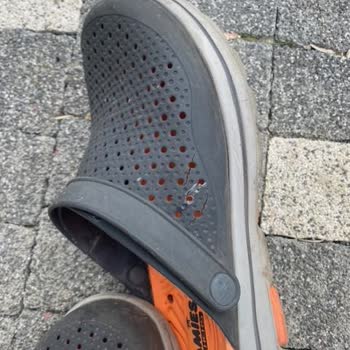 Skechers Terliğinde Erken Yırtılma Ve Bayi Yönlendirmesi