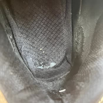 Skechers Ayakkabımın İç Astarının 6 Ayda Yırtılması Ve Üretim Hatası İddiası Reddi