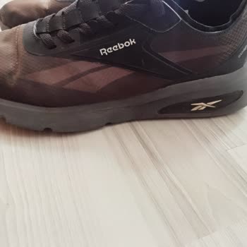 Reebok Ayakkabısında Erken Renk Atması Ve Mağazanın Ürün Hatasını Reddetmesi