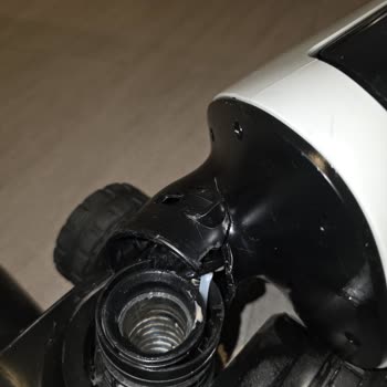 Dreame H14 Dual Süpürge Parçası Çatladı Ve Servis Kargosu İçin Güvenli Ambalaj Talebi