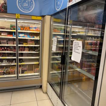 Şok Marketler İçerisinde Bulunan İçecek Dolaplarının En Az 3 Aydır Arızalı Olması