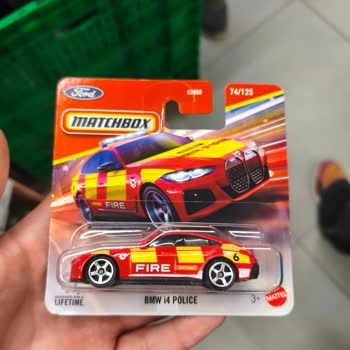 Matchbox BMW İ4 Police Oyuncakta Yanlış Ford Logosu