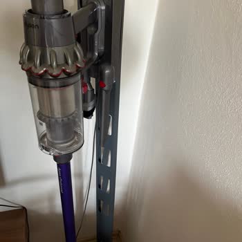 Dyson V11 Advanced Süpürge Yoğun Ve Rahatsız Edici Koku Şikayeti