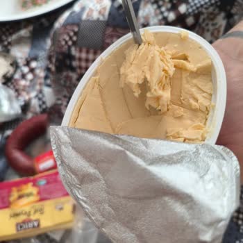 Krem Peynirde Katı Kıvam Ve Ekşi Tat Üretici Açıklama Talebi