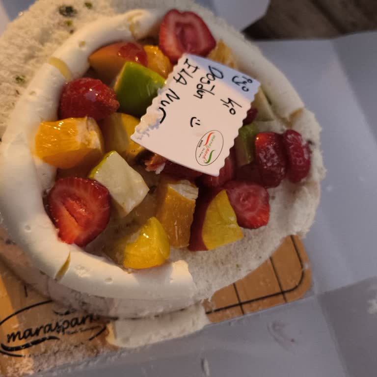 Maraşpark Cafe & Pastane İnsanların İsteklerini Ve Mağduriyetini Umursamıyorlar