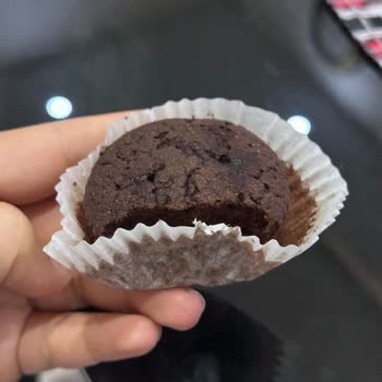 Eti Browni Gold Kekinde Eksik Parça Ve Yırtık Ambalaj Gıda Güvenliği Sorunu