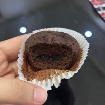 Eti Browni Gold Kekinde Eksik Parça Ve Yırtık Ambalaj Gıda Güvenliği Sorunu