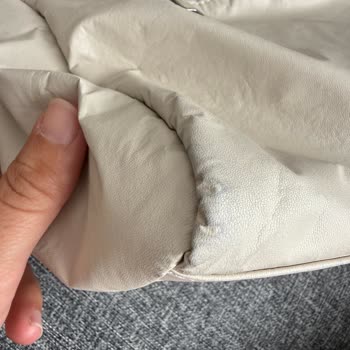 Derimod Kadın Uzun Krem Askılı Kol Çantası Leke Sorunu Ve İade Reddi