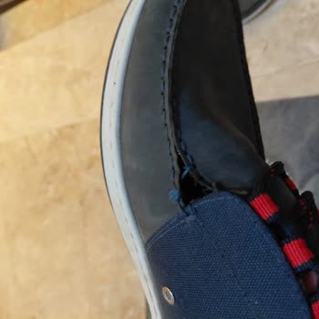 Garanti Süresine Rağmen Ayakkabı Dikişi Açıldı Ve Mağaza Reddedildi