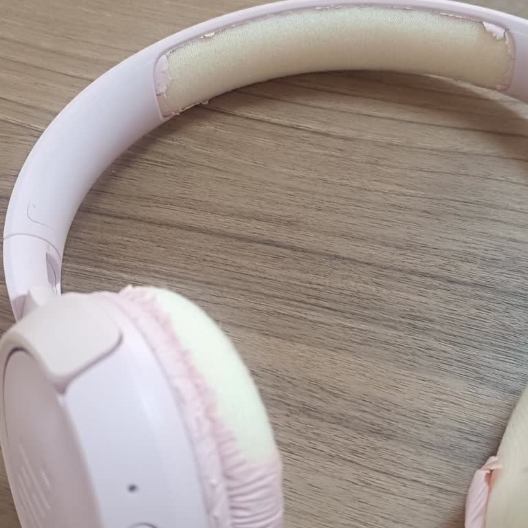 JBL Tune 510bt Kulaklıkta Kısa Sürede Başlayan Kafa Bandı Soyulması Ve Açma Kapama Tuşu Arızası