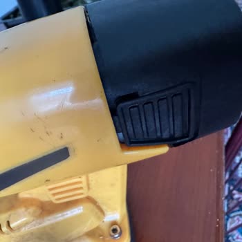 Kewi Çay Makinesinin Aküsü Şarj Sorunu Ve Kırık Parça, Bayi Üslubu Saygısız
