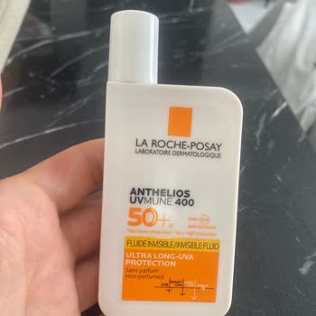 La Roche - Posay Güneş Kremi Sıvı Bir Şekilde Akıyor Ve Kokusu Oldukça Kötü