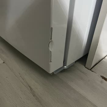 Manisa Akhisar’da Arçelik Teslimatında Buzdolabı Ve Duvar Hasarı