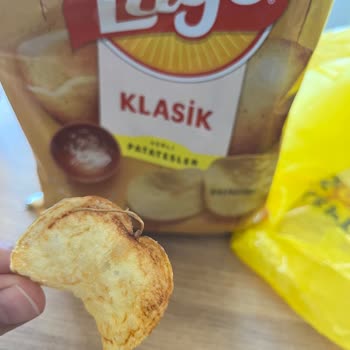 Şok Marketten Alınan Lays Klasik Cips Paketi Yanık Ve Patates Sapı İçeriyor