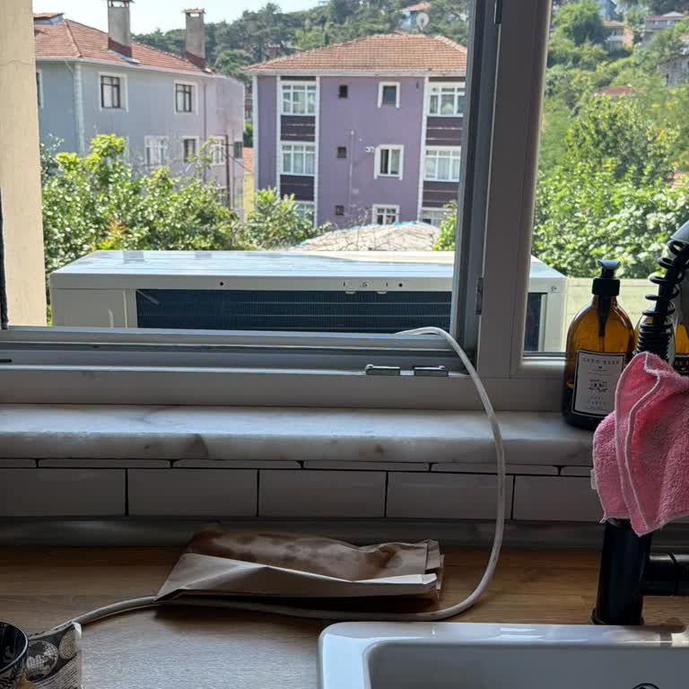 Mutfak Camını Kapatan Dış Ünitenin Yeniden Konumlandırılması İsteği