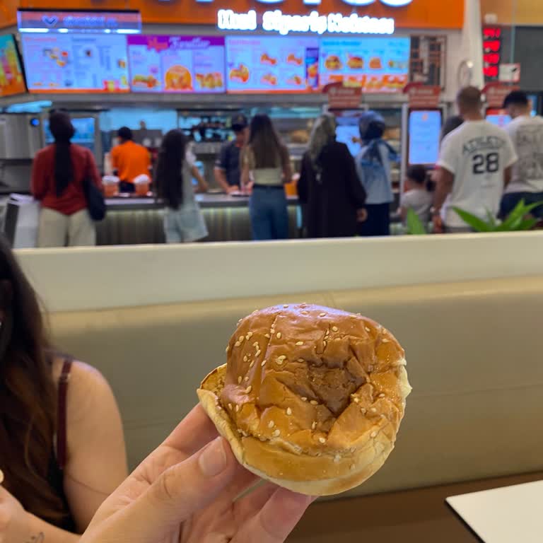 Popeyes Vadistanbul Şubesinde Kalitesiz Ürün Ve Umursamaz Personel