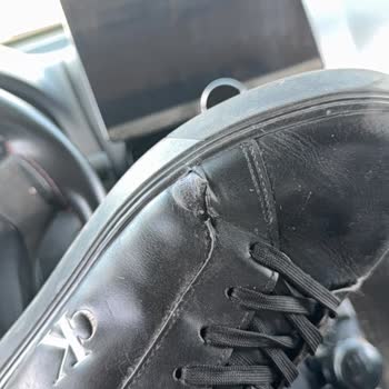 Garanti Süresine Rağmen Altı Ayda Parçalanan Calvin Klein Ayakkabı İçin İade Talebi