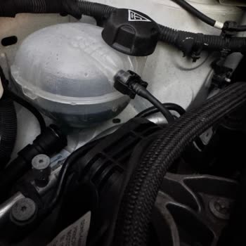 Garanti Kapsamında Motor Ve Conta Arızası Çözülmezken Servis Ücret Talebi Ve Araç Hasarı