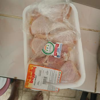 Şok Marketten Alınan Piliç Baget Ürünün Kötü Kokusu Ve Sağlık Riski