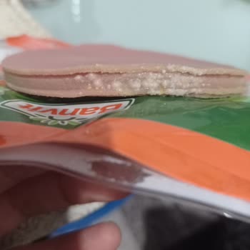 Küflü Salam Ürünü İçin Açıklama Ve Tazminat Talebi