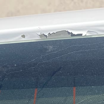 Honda Civic Tavan Çıtası Boya Dökülmesi Ücretsiz Onarım Talebi