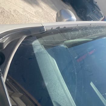 Honda Civic Tavan Çıtası Boya Dökülmesi Ücretsiz Onarım Talebi