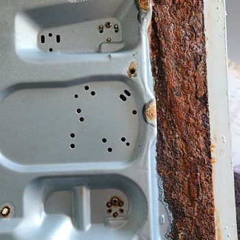 Bosch Ankastre Ocağımın Korozyona Uğrayan Alt Kasa Parçası Ve 32.000 TL Ücret Talebi