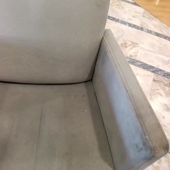 Yemek Bölümünde Hijyen Sorunu: Kirli Sandalyeler Ve Masalar