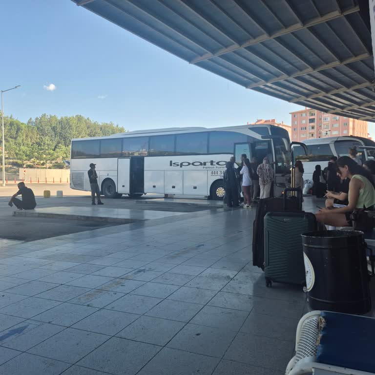 Arızalı Otobüs Ve Güvenlik İhmali: 1,5 Saat Bekletildik