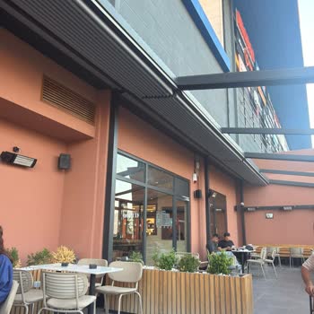 Gazipaşa Airport AVM Starbucks Dış Oturma Alanında Vantilatör Eksikliği